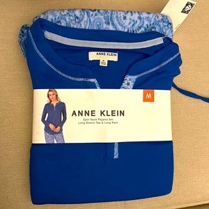 Anne Klein Pajama set size Medium NWT